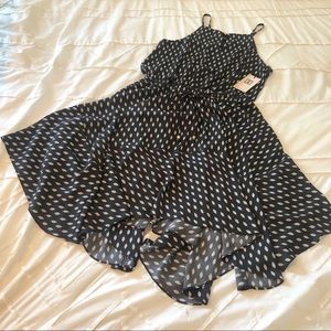 NWT Ivanka Trump black sleeveless printed dress